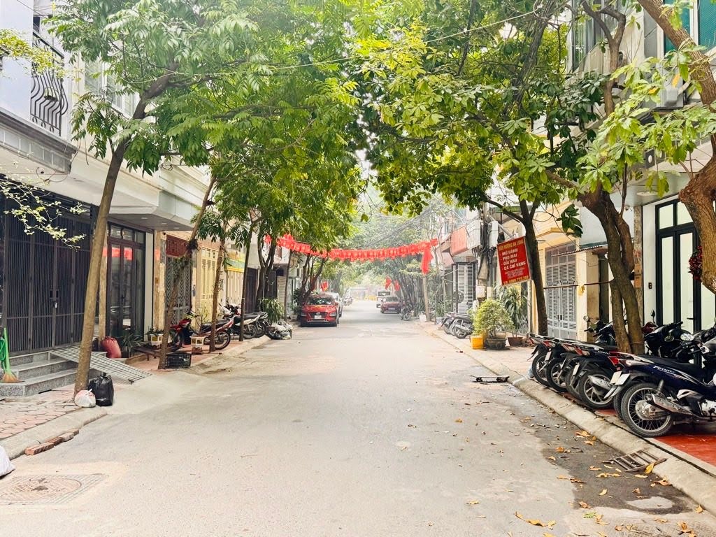 Bán nhà phân lô Chiến Thắng Hà Đông DT 35m2 x 4 tầng ô tô đỗ cửa giá 13 tỷ